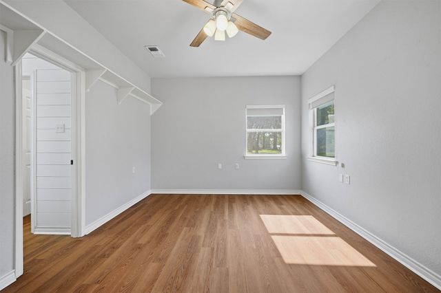 303 Kiowa Drive W, Lake Kiowa, TX 76240