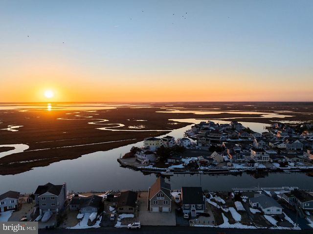 32 WALKILL RD, Little Egg Harbor Twp, NJ 08087