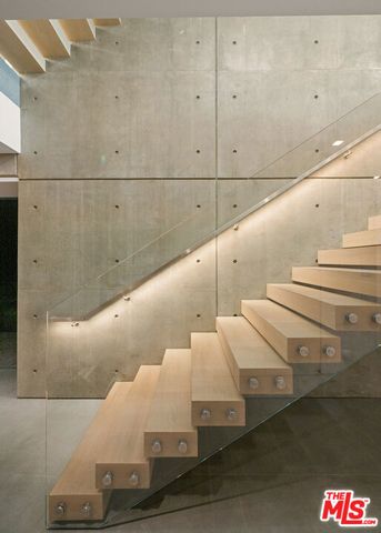 1140 Summit Drive, Beverly Hills, CA 90210