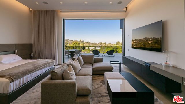 1140 Summit Drive, Beverly Hills, CA 90210