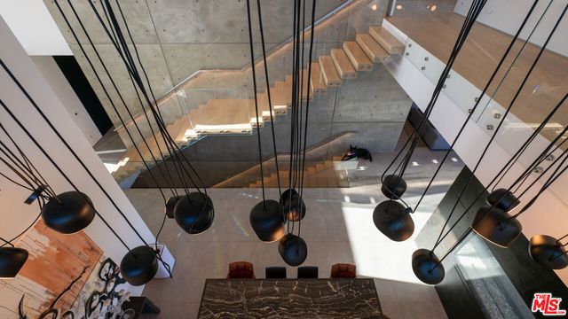 1140 Summit Drive, Beverly Hills, CA 90210