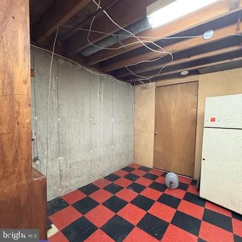 1221 GARFIELD DR, Dover, DE 19901