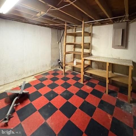 1221 GARFIELD DR, Dover, DE 19901