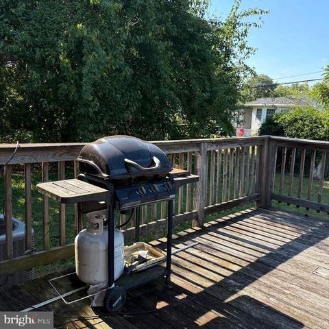 1221 GARFIELD DR, Dover, DE 19901