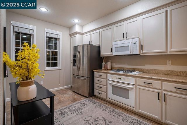 3783 Dunmore Ln, Dublin, CA 94568