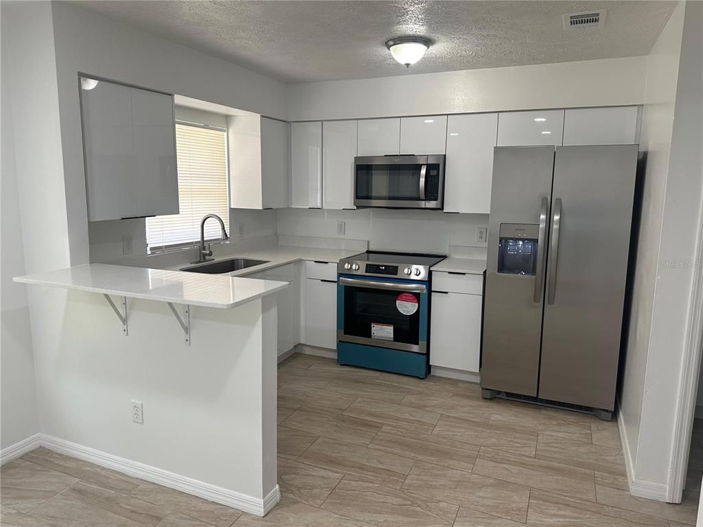 Image 3 of property listing at 5921 NW 9TH STREETS 5911, Ocala, FL 34482