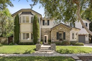 647 Lynwood Dr, Encinitas, CA 92024