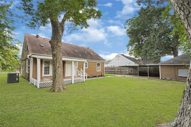 7017 Schley Street, Houston, TX 77087