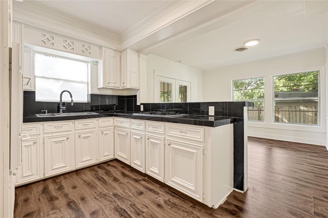 7017 Schley Street, Houston, TX 77087
