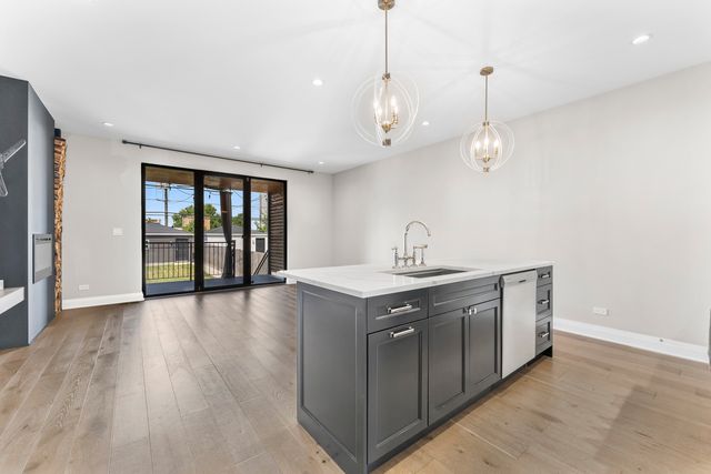 3406 N Keating Avenue, Chicago, IL 60641