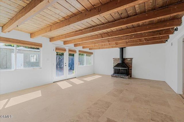 13902 Calvert Street, Los Angeles, CA 91401