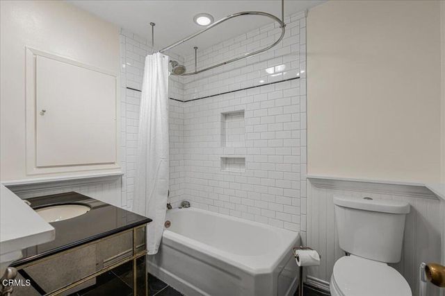 13902 Calvert Street, Los Angeles, CA 91401