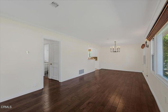 13902 Calvert Street, Los Angeles, CA 91401