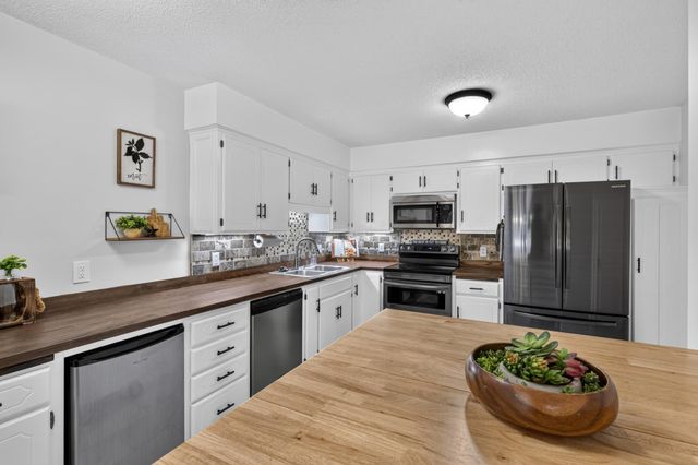 13315 Morgan Avenue S, Burnsville, MN 55337