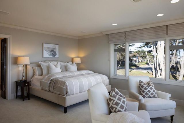 1051 Ocean View Boulevard, Pacific Grove, CA 93950