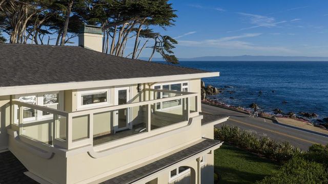 1051 Ocean View Boulevard, Pacific Grove, CA 93950