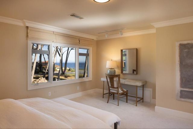 1051 Ocean View Boulevard, Pacific Grove, CA 93950