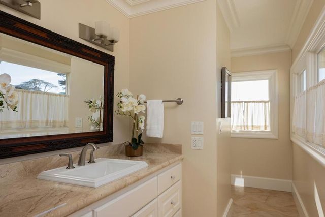 1051 Ocean View Boulevard, Pacific Grove, CA 93950