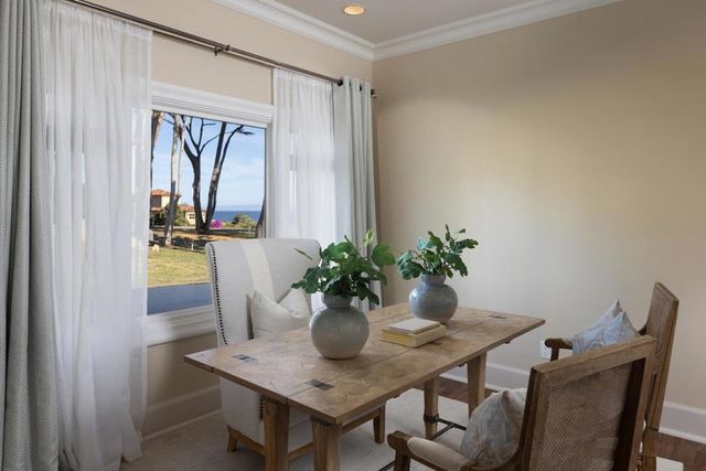 1051 Ocean View Boulevard, Pacific Grove, CA 93950