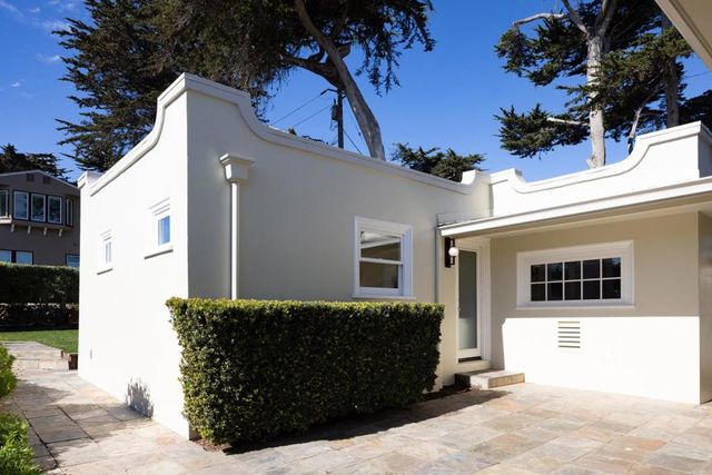 1051 Ocean View Boulevard, Pacific Grove, CA 93950