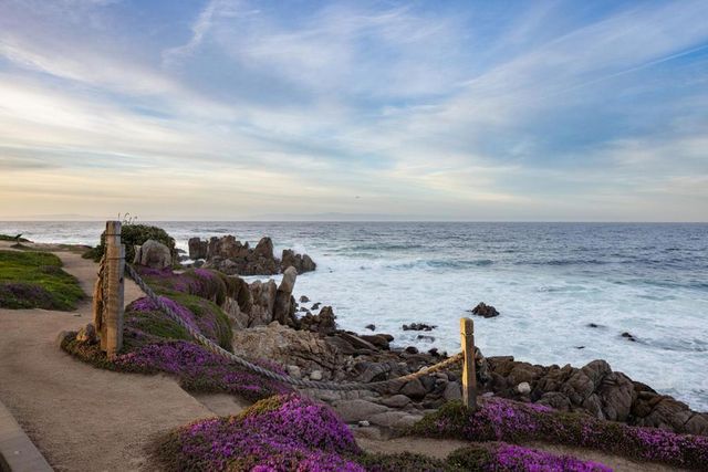 1051 Ocean View Boulevard, Pacific Grove, CA 93950