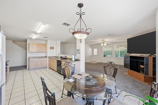 2215 Coyote Trail, Grand Prairie, TX 75052