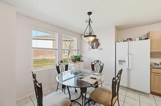 2215 Coyote Trail, Grand Prairie, TX 75052