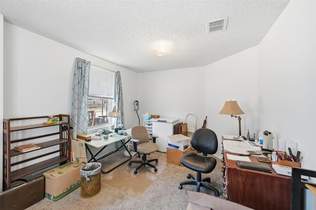 2215 Coyote Trail, Grand Prairie, TX 75052