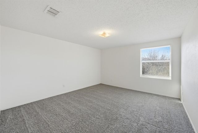 2215 Coyote Trail, Grand Prairie, TX 75052