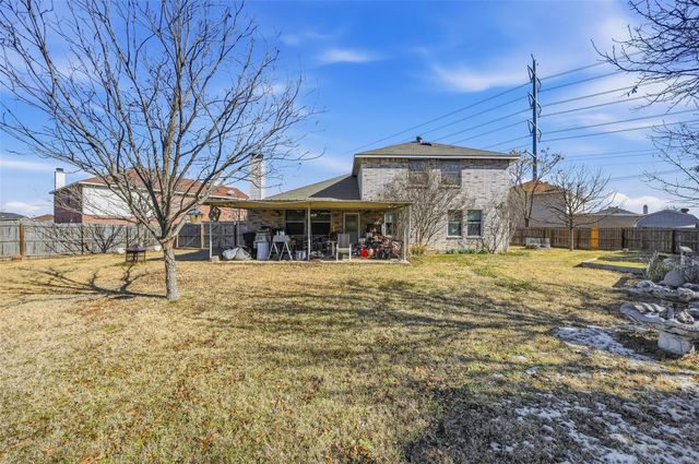 2215 Coyote Trail, Grand Prairie, TX 75052