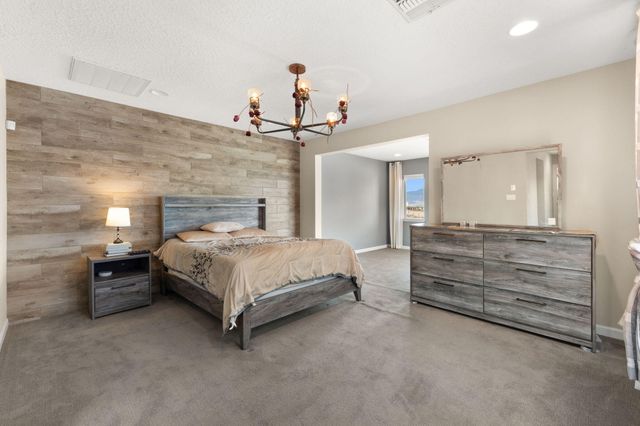 6326 Vista Del Bosque Drive NW, Albuquerque, NM 87120