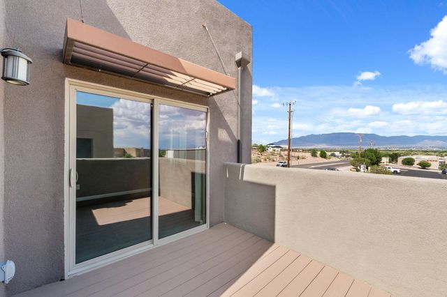 6326 Vista Del Bosque Drive NW, Albuquerque, NM 87120