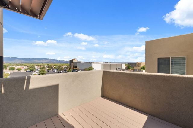 6326 Vista Del Bosque Drive NW, Albuquerque, NM 87120