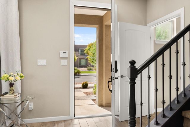 6326 Vista Del Bosque Drive NW, Albuquerque, NM 87120