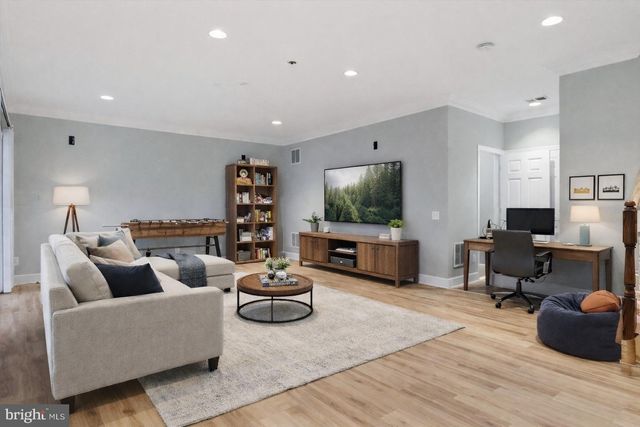 42906 BITTNER SQ, Ashburn, VA 20148