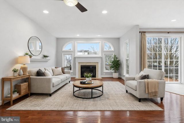 42906 BITTNER SQ, Ashburn, VA 20148