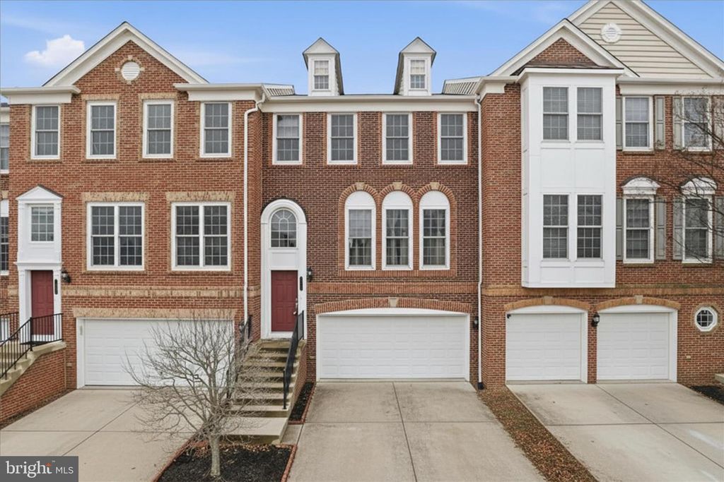 42906 BITTNER SQ, Ashburn, VA 20148