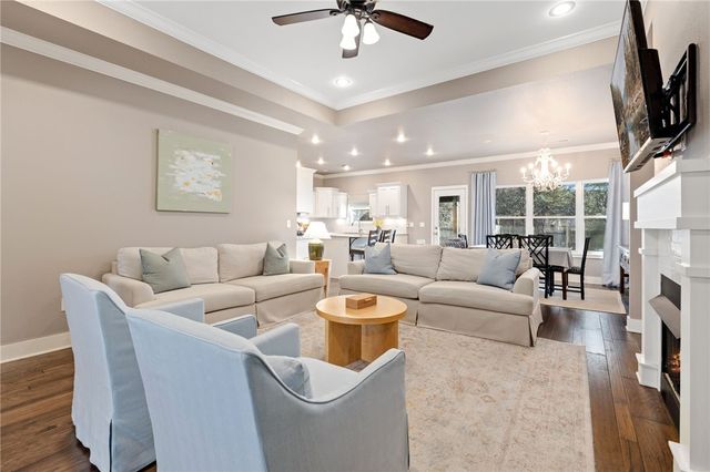 911 E Township Street, Fayetteville, AR 72703