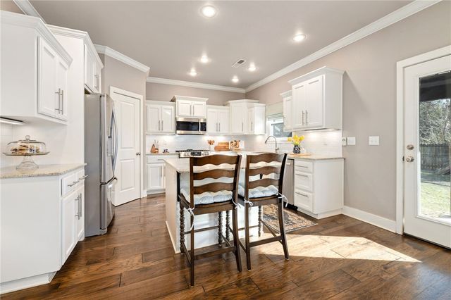 911 E Township Street, Fayetteville, AR 72703