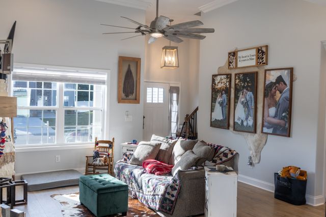 1736 Heritage Dr, Clarksville, TN 37043