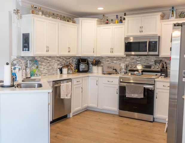 1736 Heritage Dr, Clarksville, TN 37043