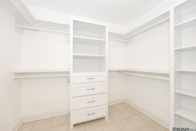 9875 Damuth Dr, Baton Rouge, LA 70815