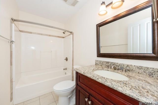 9875 Damuth Dr, Baton Rouge, LA 70815