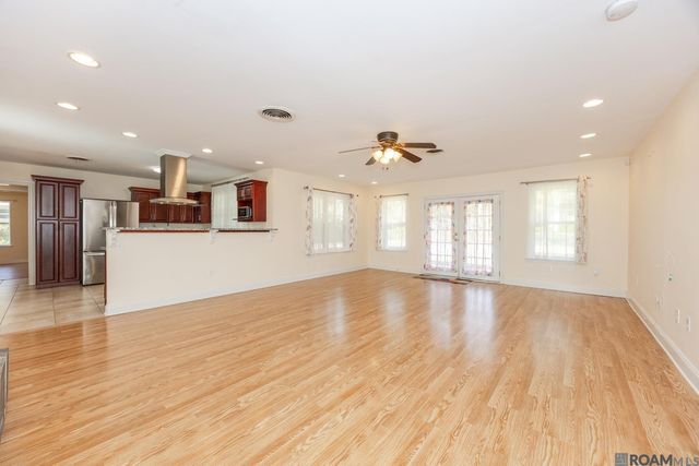 9875 Damuth Dr, Baton Rouge, LA 70815