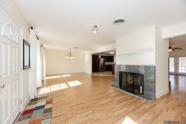 9875 Damuth Dr, Baton Rouge, LA 70815