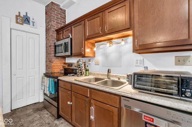 219 N Summit Street, Indianapolis, IN 46201