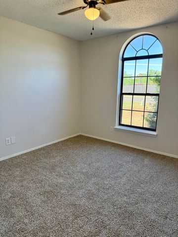 1214 Amberton Parkway, San Angelo, TX 76901