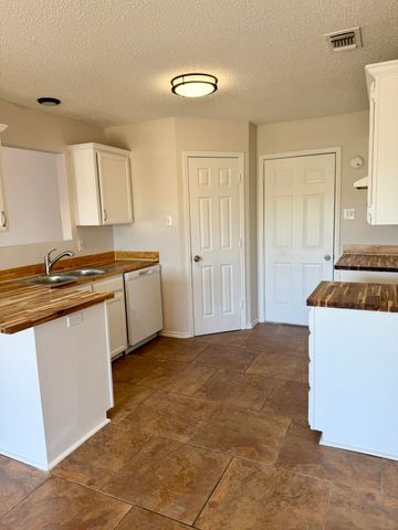 1214 Amberton Parkway, San Angelo, TX 76901