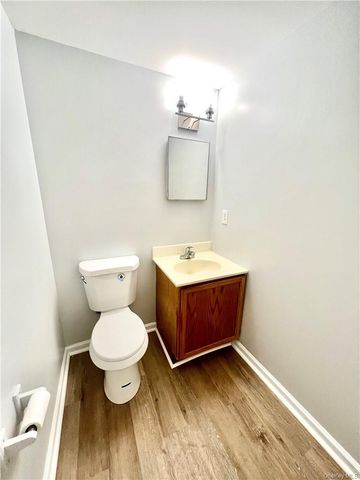 51 Woodlake Drive, Middletown, NY 10940