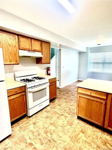 51 Woodlake Drive, Middletown, NY 10940